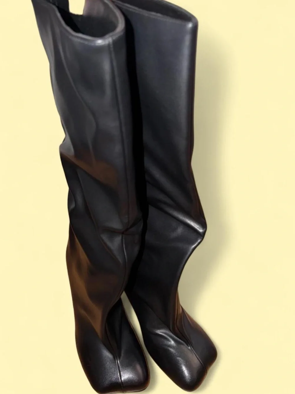 Over-the-Knee Black Stretch Boots — Sleek Tall Women's Boots